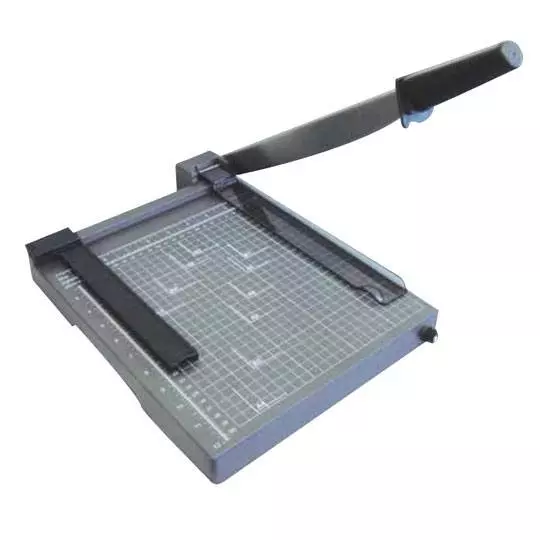 Guillotina plastica de 15'' x 12'' 1 pz.