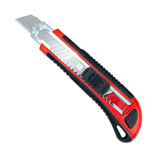 Cutter profesinal con alma metálica santul de 15 cm de largo y navaja de 18mm