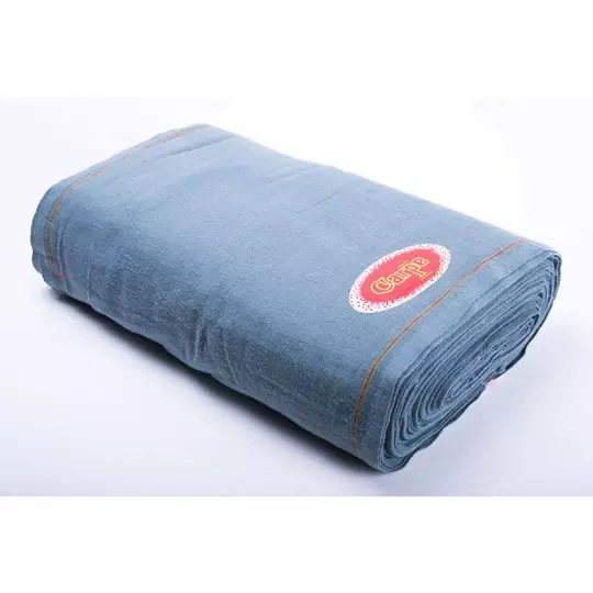 Rollo de franela carpe color gris.